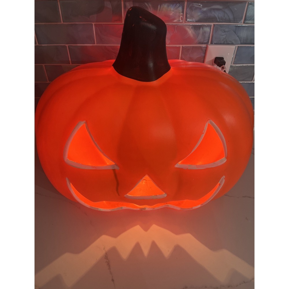 Vintage Large Gemmy Halloween Pumpkin Jack O' Lantern Light‎ Up Blow Mold   17" - Picture 2 of 12